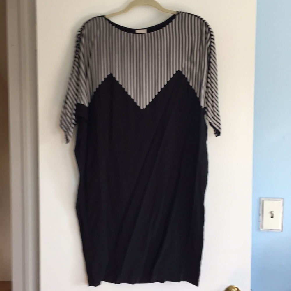 H&M ‘80s-Style Dolman Sleeve Dress